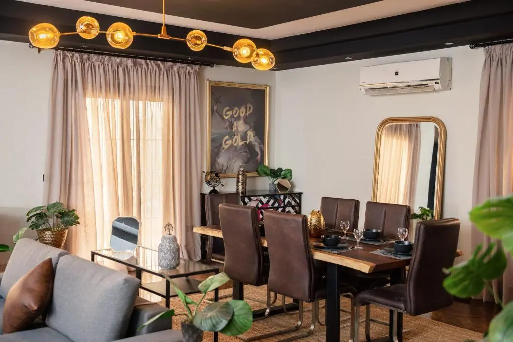 The Bold Parisian House - Steps From The Best Mall in Cairo