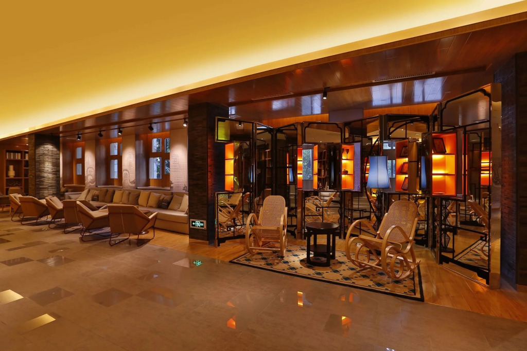 ELITE International Hotel Taikoo Hui Plaza Gangding Metro Station Branch