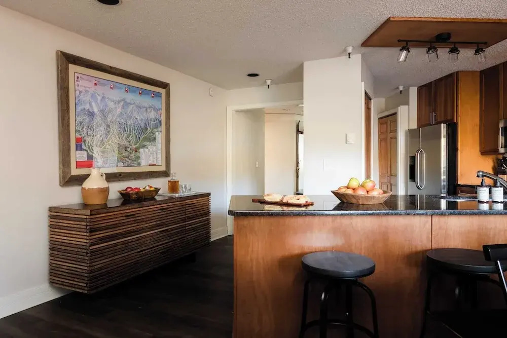 Rocker by Avantstay Gorgeous Ski-in Ski-out Cabin in Heart of Breck