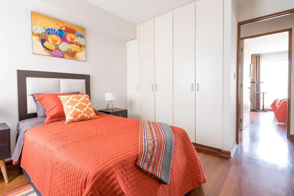 Simply Comfort - Bright and Spacious Apartment in the Heart of Miraflores
