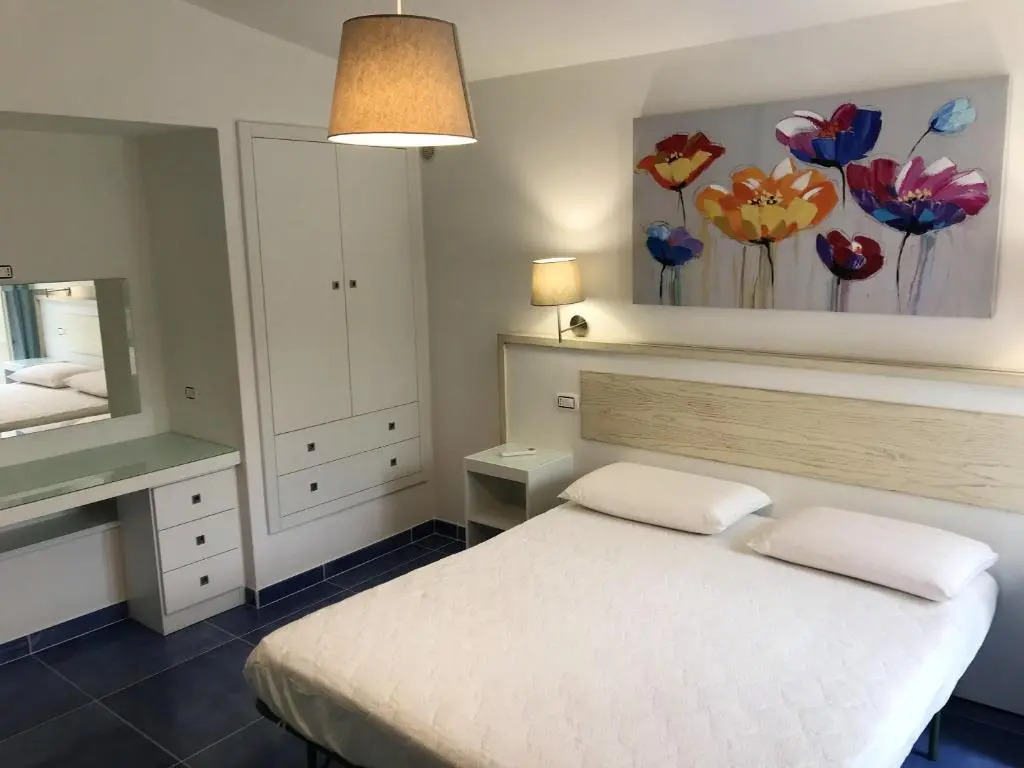2 bedrooms house at Maratea 50 m away from the beach with sea view enclosed garden and wifi