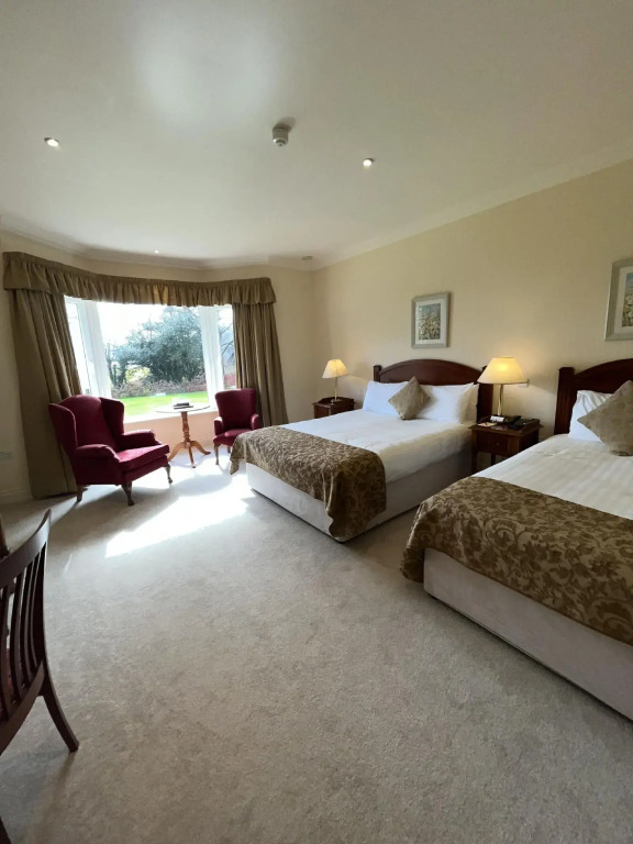 Loch Lein Country House