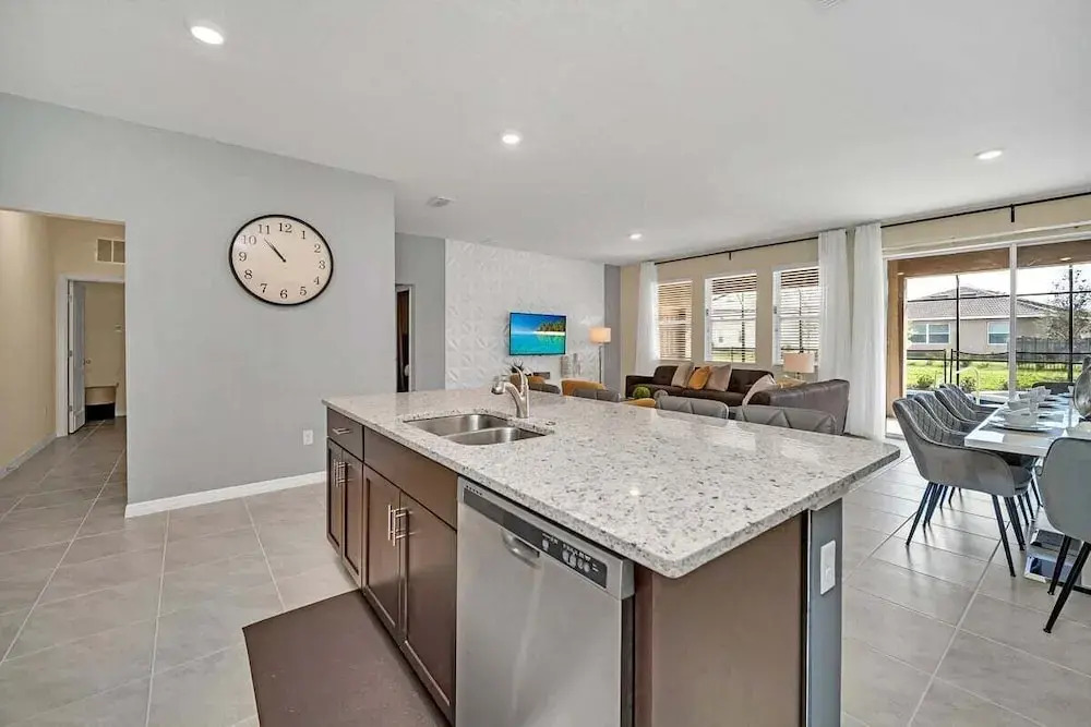 7551ol · Brand New 7 Bed Villa With Pool & Spa Near Disney