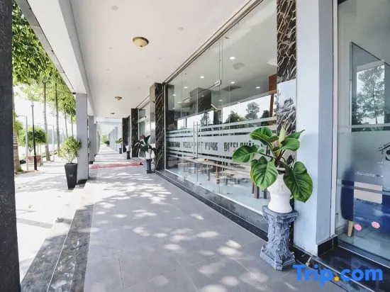 Chau Giang Hotel