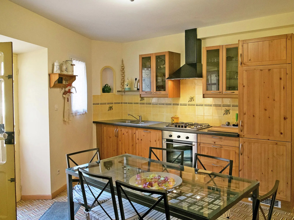 Holiday Home in Cazouls with Pool and Terrace