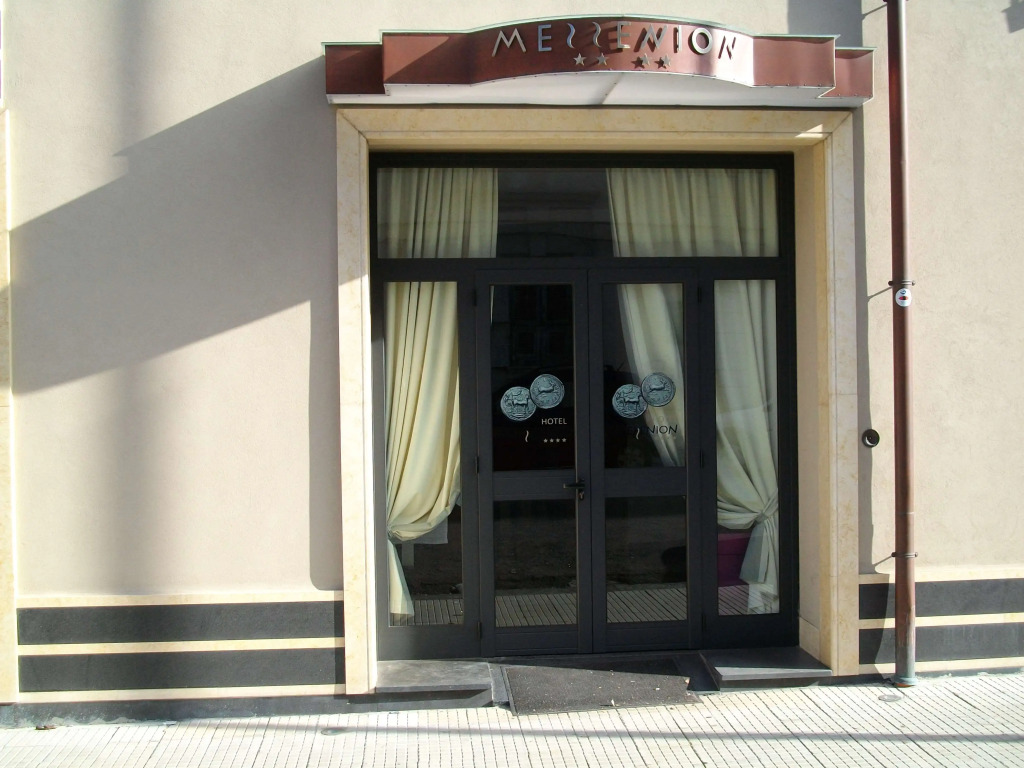 Hotel Messenion