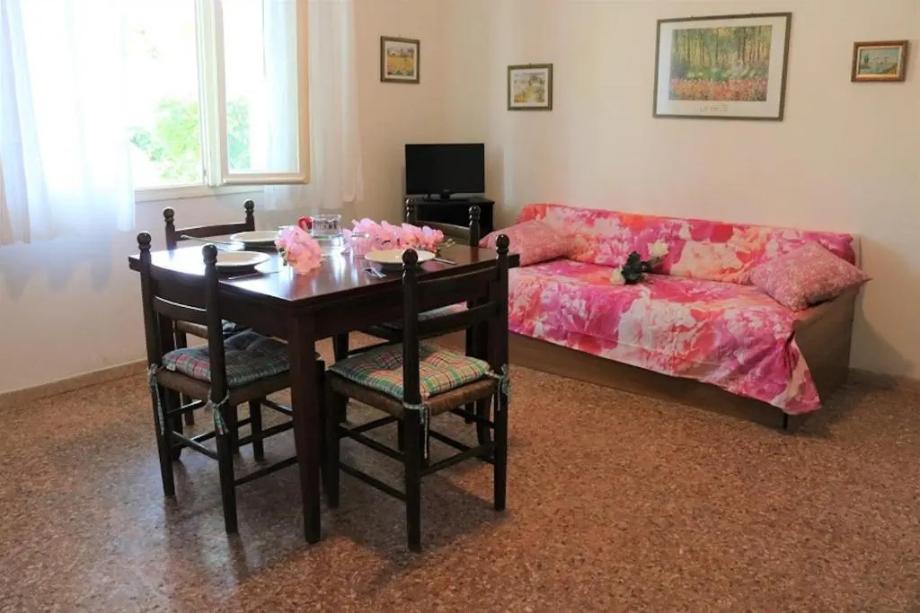 Big Apartment on the Ground Floor - Near the Beach by Beahost Rentals