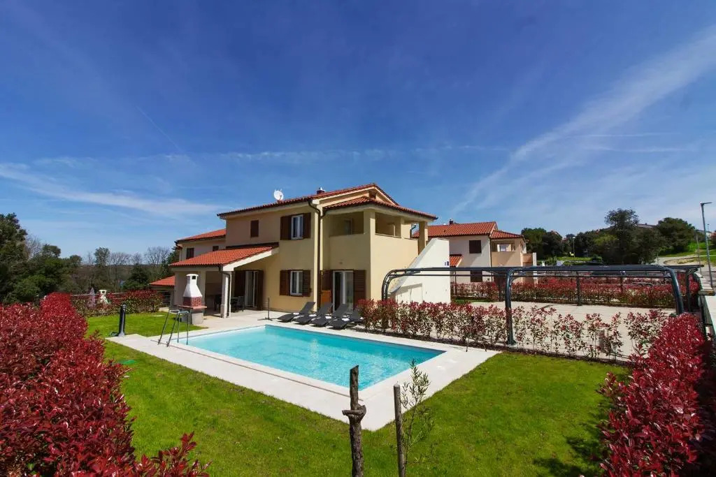 Complex of 2 villas Banjole-Mar with 2 private pools for up to 20 persons 200m from the beach - WiiBuk