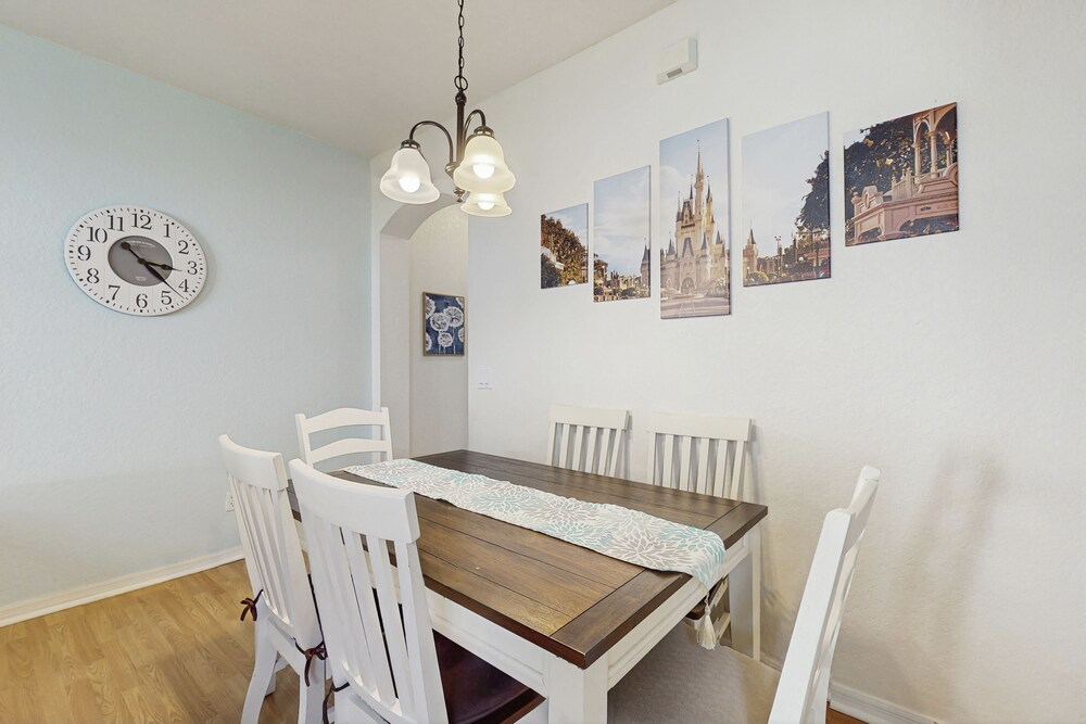 Wonderful, Two-level Home Close to Theme Parks With W/d, Central AC & Patio