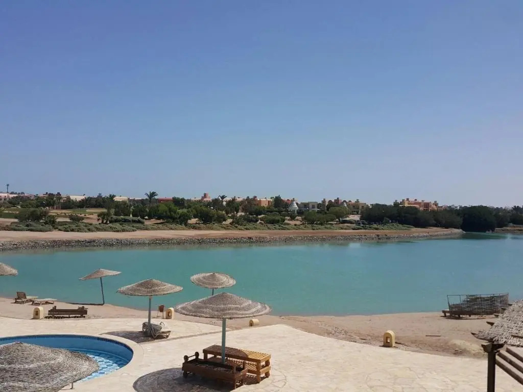 Gouna 1 BR shared pool and lagoon