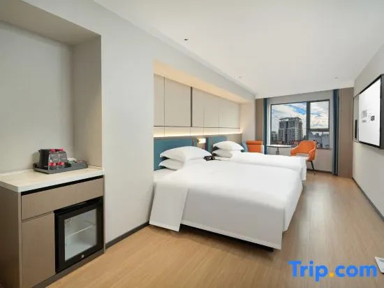 Yizhi Hotel Shamian Island Pearl River Night CruiseWharf Yongqingfang Huangsha Metro Free Deliver Service toCanton Fair ComplexDuring Canton FairPeriod
