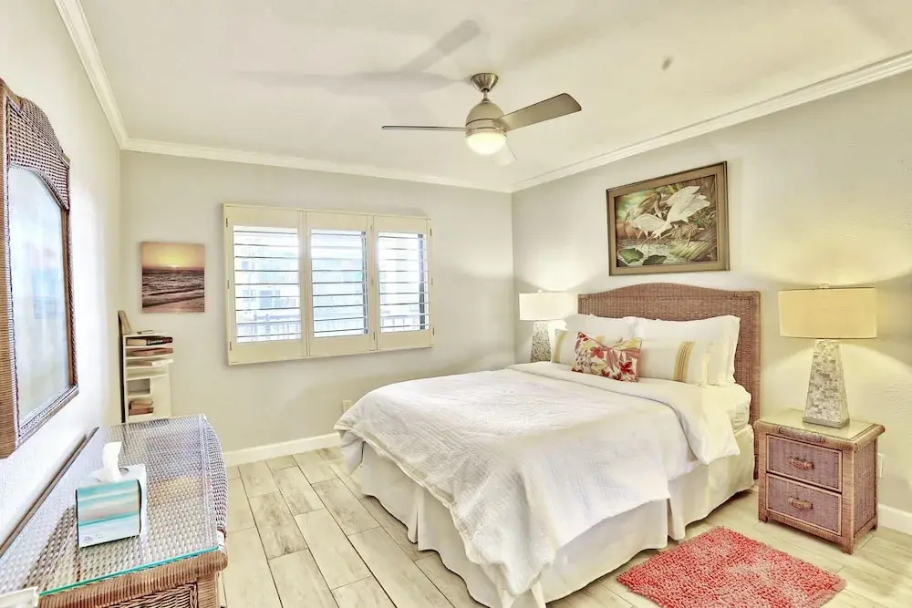 Land's End 10-303 Beach Front - Premier