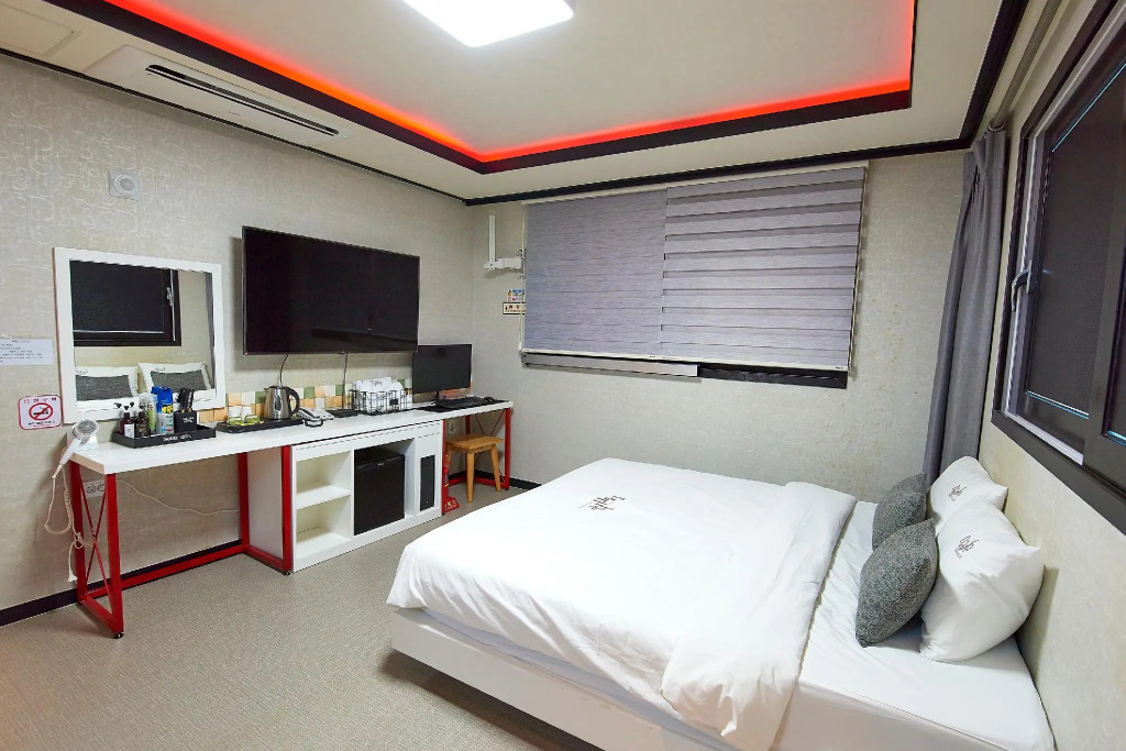 Danube HOTEL