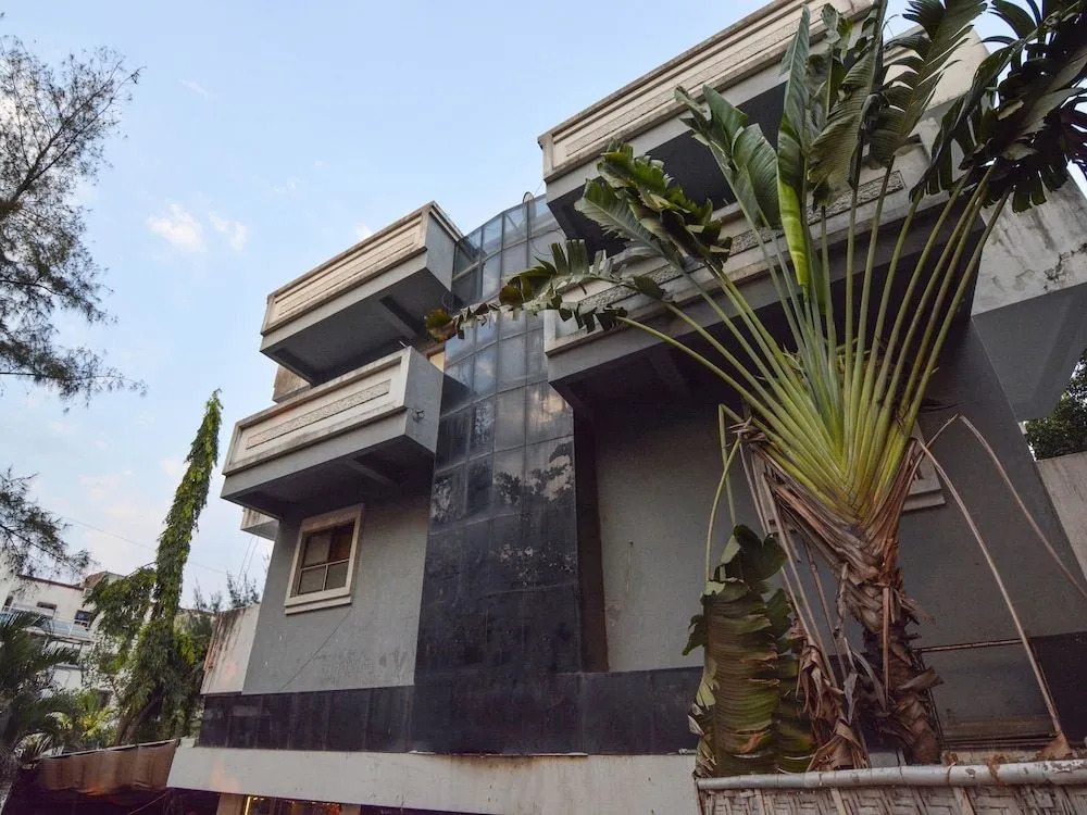 OYO 19777 Nikhil Garden