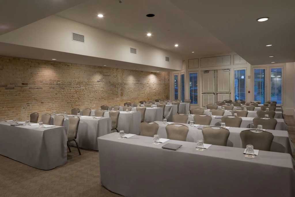 Hotel Valencia Riverwalk