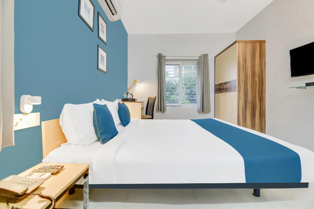 SilverKey Executive Stays 75721 MIOT Hospital