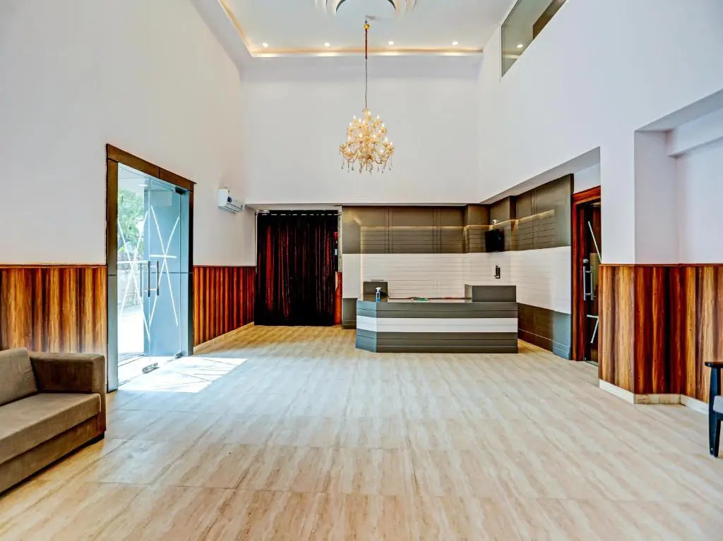 Hotel Noida Grand 58