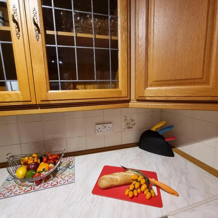 PREMIER - Whifflet Apartment