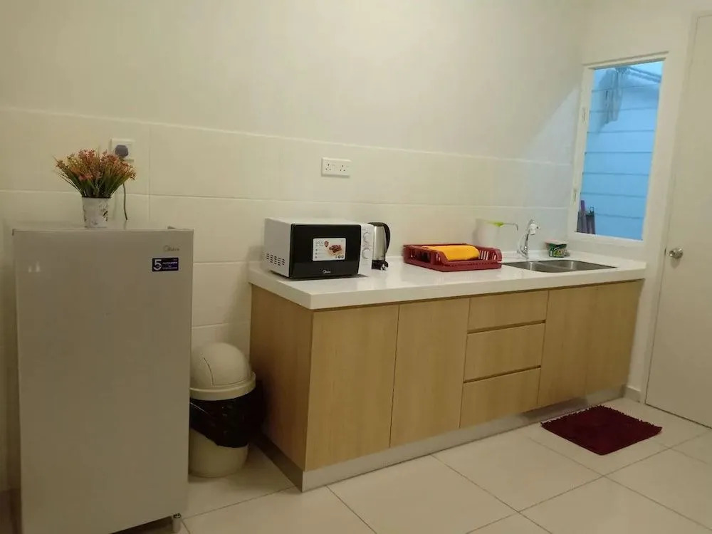 BLeisure Parkland Homestay