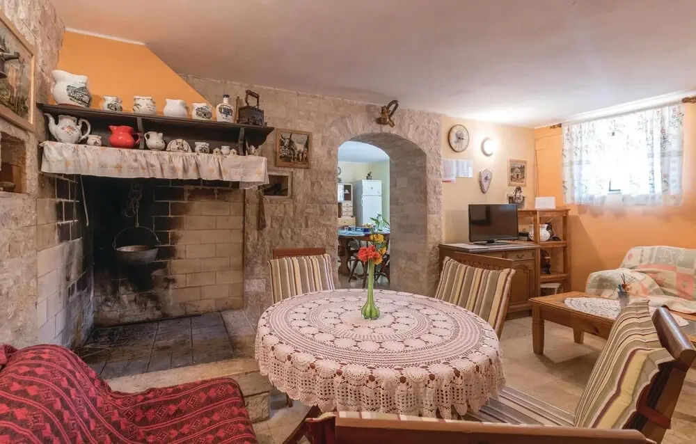 Amazing Home in Vodnjan-kacana With Wifi and 4 Bedrooms