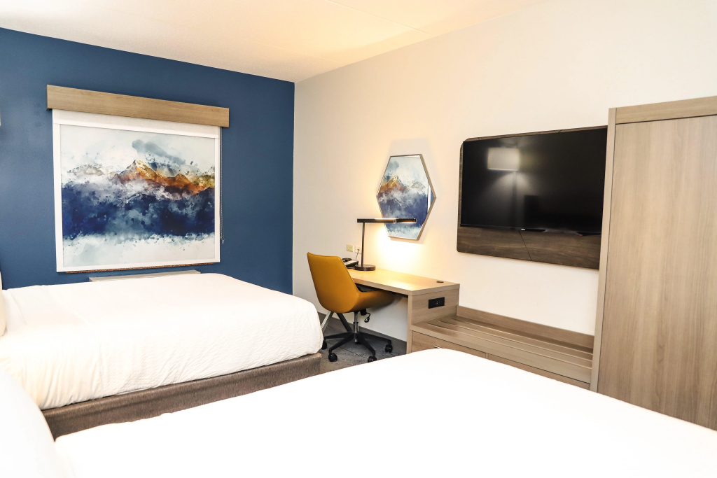 Holiday Inn Express & Suites Donegal by IHG