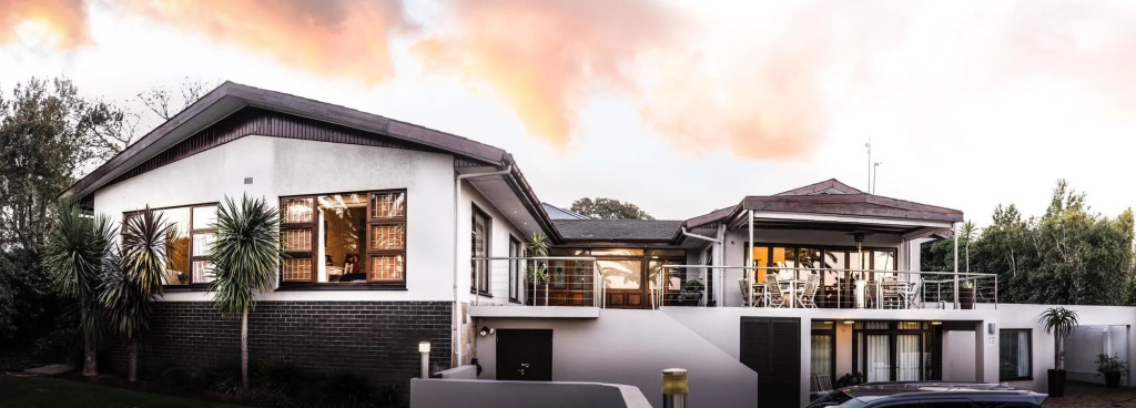Four Palms Accommodation