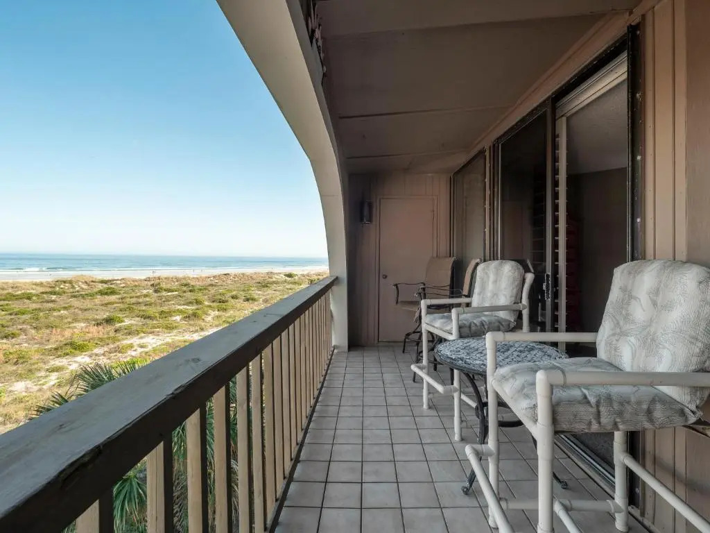 Hibiscus 301-A, 2 Bedrooms, Ocean Front, 3 Pools, Sleeps 6, Pet Friendly
