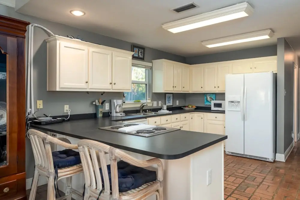 The Island Spot - 721 Bienville 3 Bedroom Home by RedAwning