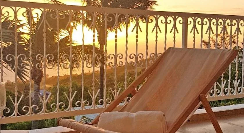 LA BOHEME, résidence de 5 appartements avec piscine, vue océan, Petite Ile