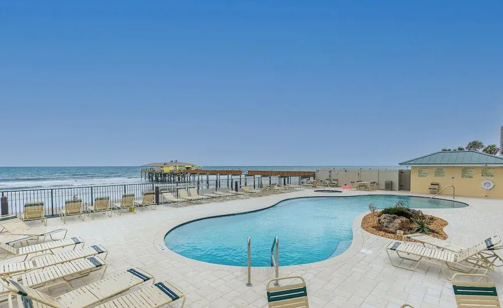 Tropical Suites at Sunglow Resort