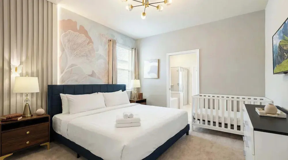 Spacious Home w/ Private Pool, Near Disney
