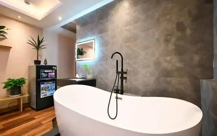 Elegant Feel Inn - M&A