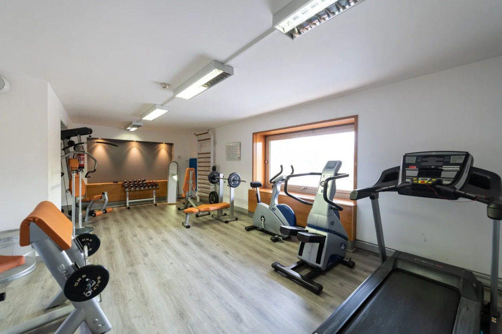Aparthotel Atenea Valles