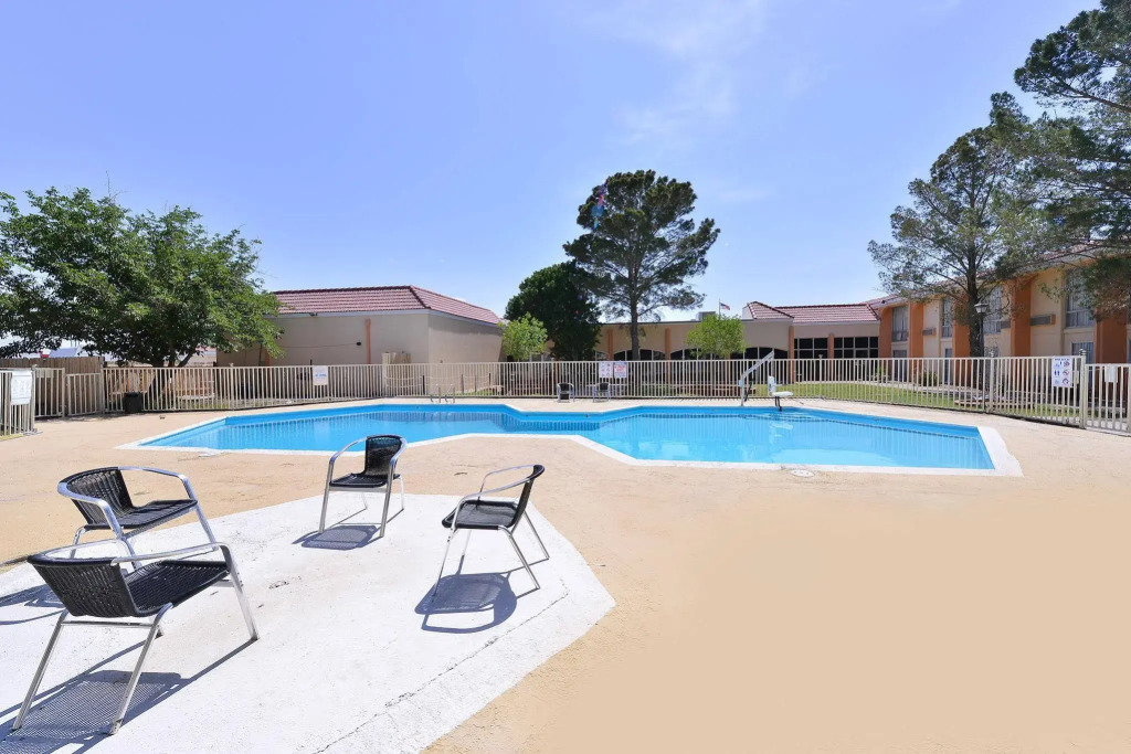 Motel 6 Pecos TX