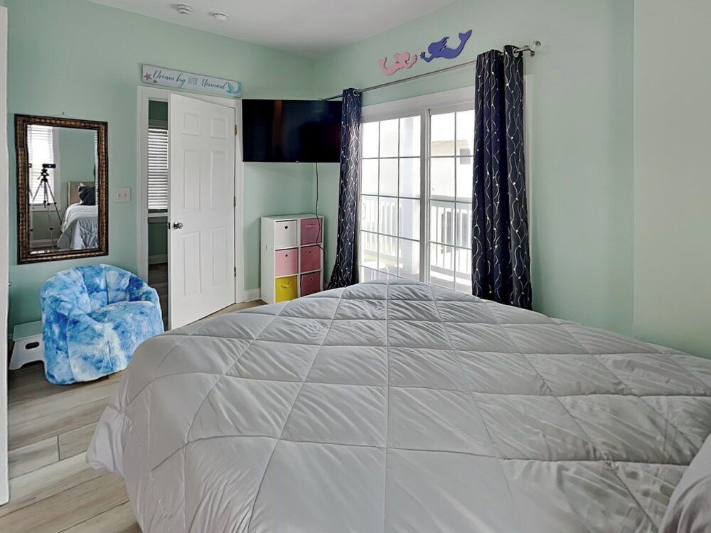 Otter Oasis by Topsail Realty