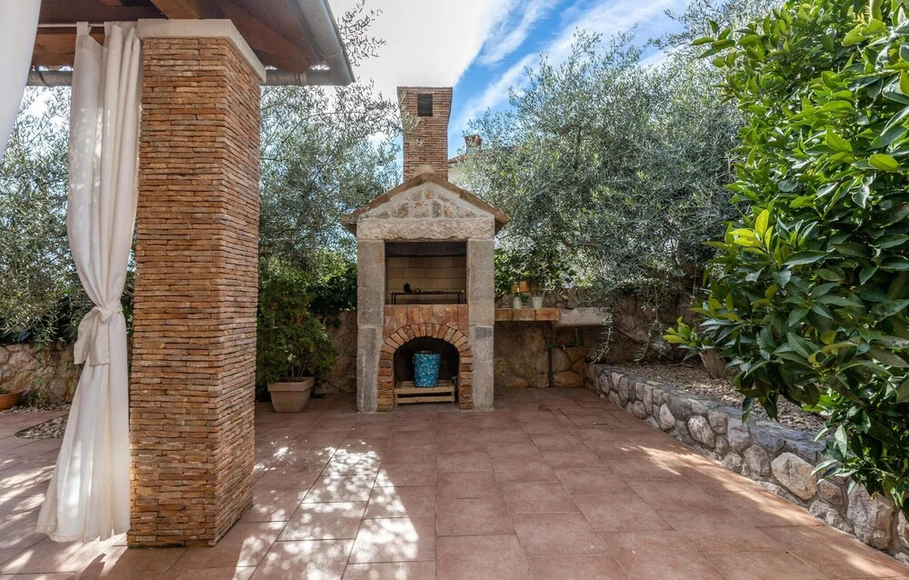 Awesome Home In Malinska With Wifi