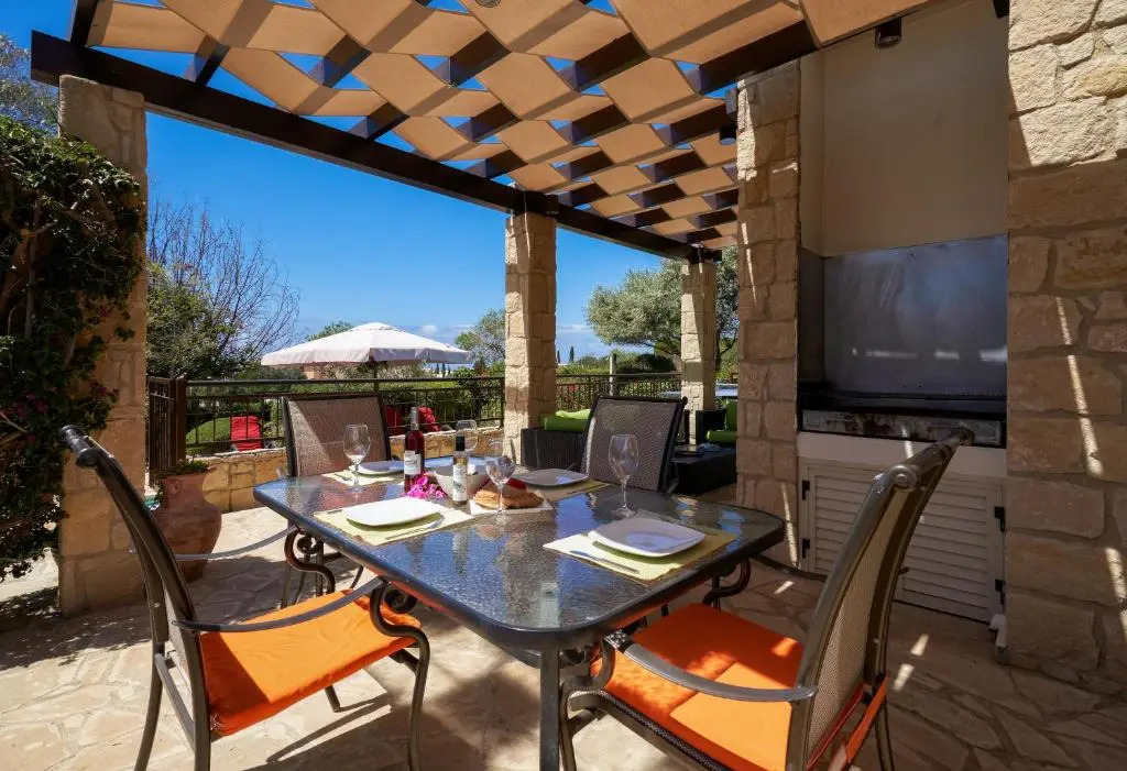 3 bedroom Villa Athina with private pool and golf views, Aphrodite Hills Resort