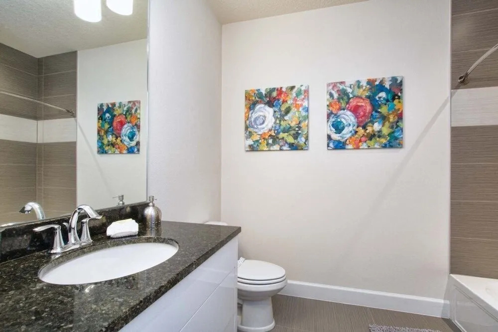 Beautiful House, Private Splash Pool, Balcony Off Master Suite, Free Wifi!!! 3 Bedroom Townhouse by RedAwning