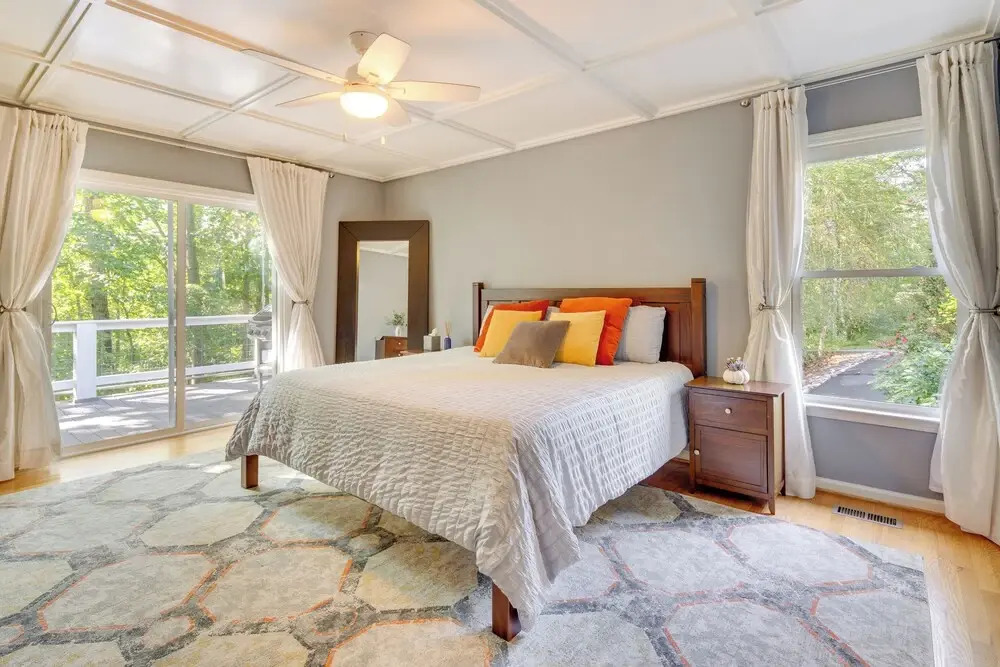 Blue Ridge Mountain Retreat: Deck & Sunroom!