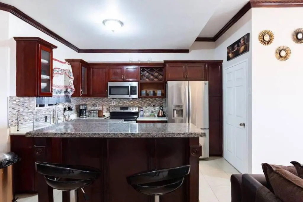 Loft - Sleeps 4 - Parking - Balcony