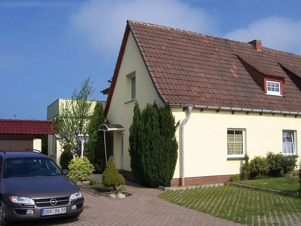 Spacious Apartment with Garden near Sea in Rerik