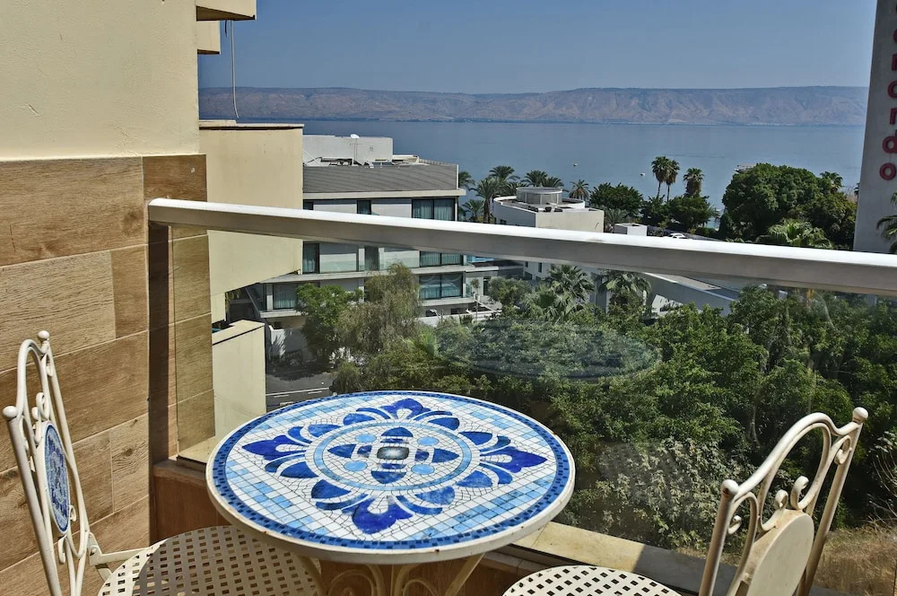 Turists Vacation Sea of Galilee
