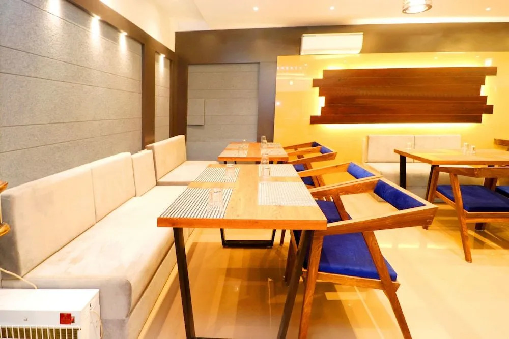OYO 3131 Hotel BR Inn