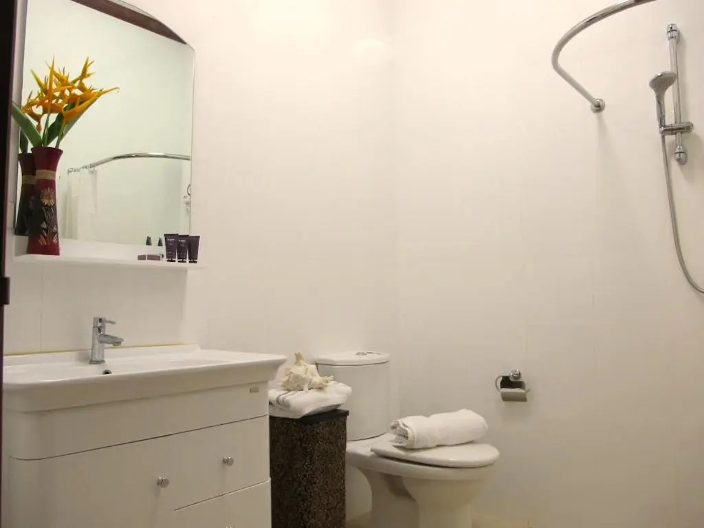 Koh Chang 6 Bedroom Villa with Private Pool and Garden