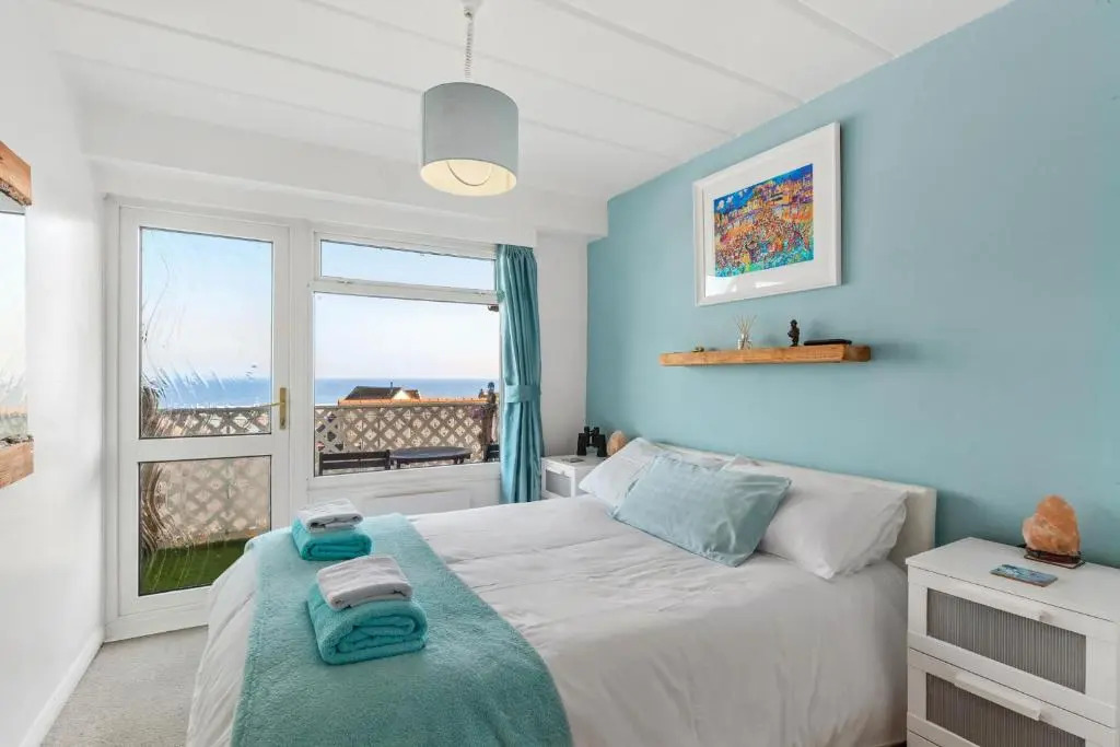 The Bay Apartment - Sea Views Village Centre
