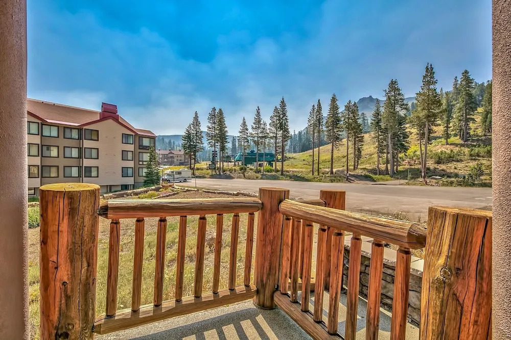 Luxury Three Bedroom Kirkwood Condo Steps From Chair Six 3 Bedrooms 2