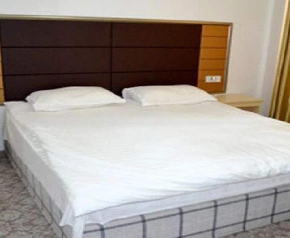 Nuofan Hotel