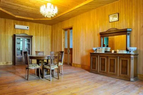 Fatkashi House