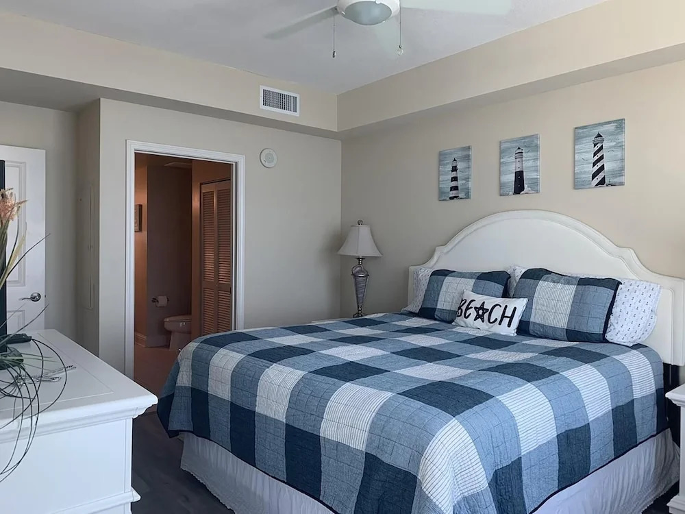 Aqua Resort 906