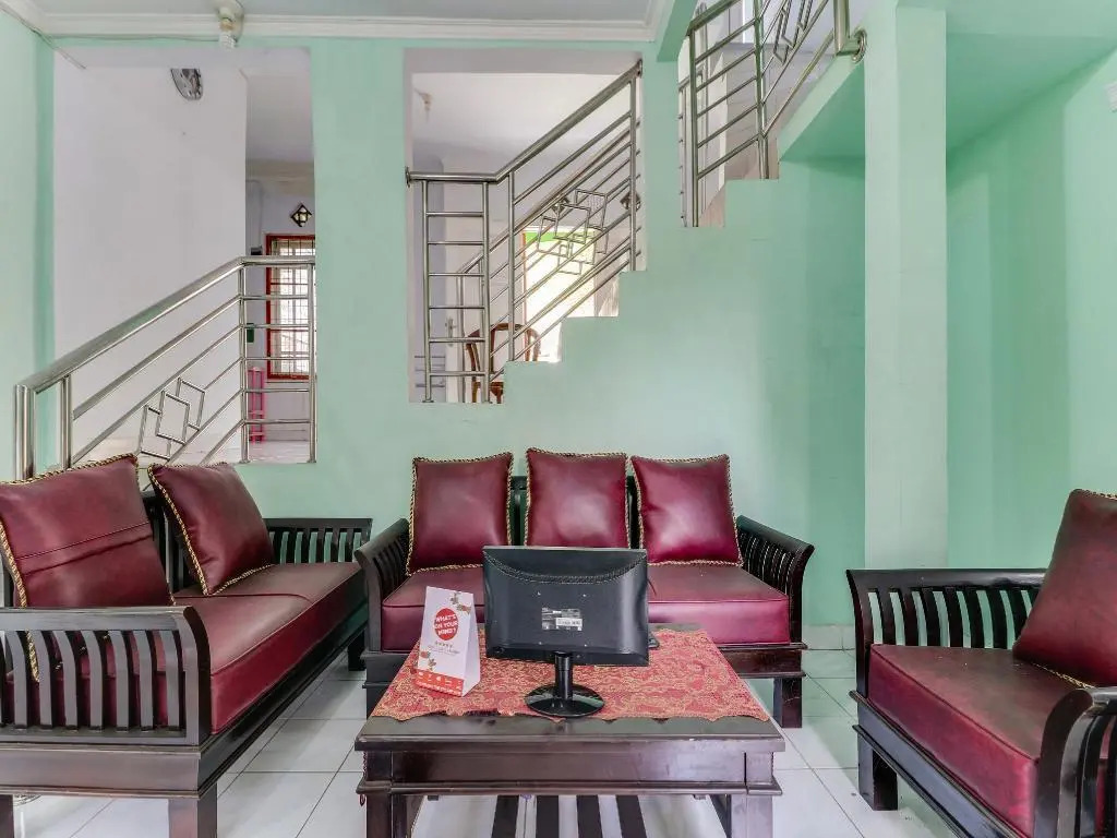 OYO 90014 Green House Cipanas